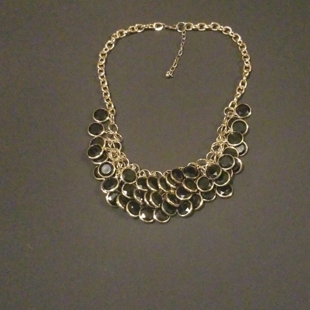 Black circles necklace